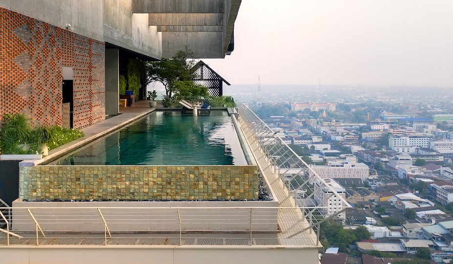 Ad Lib Khon Kaen swimming pool and view