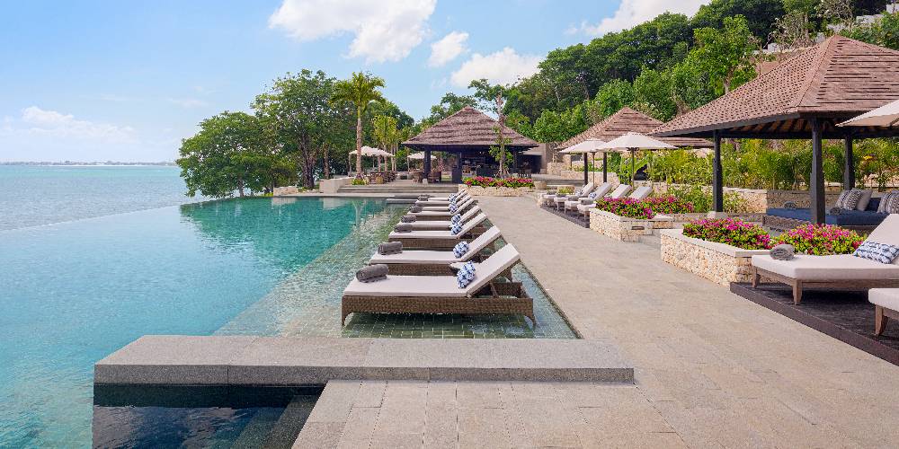 Raffles Bali infinity pool